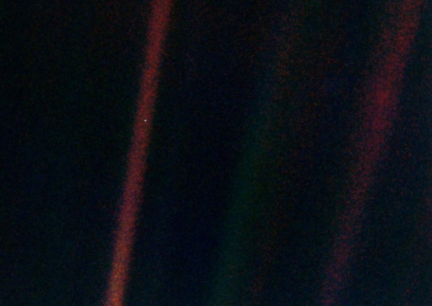 pale_blue_dot_br